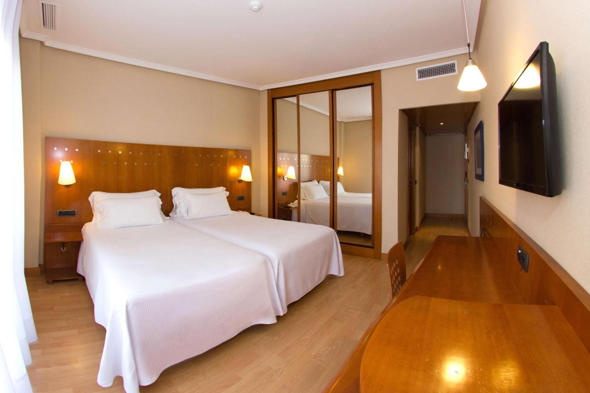 Nh San Pedro De Alcantara Hotel 3*